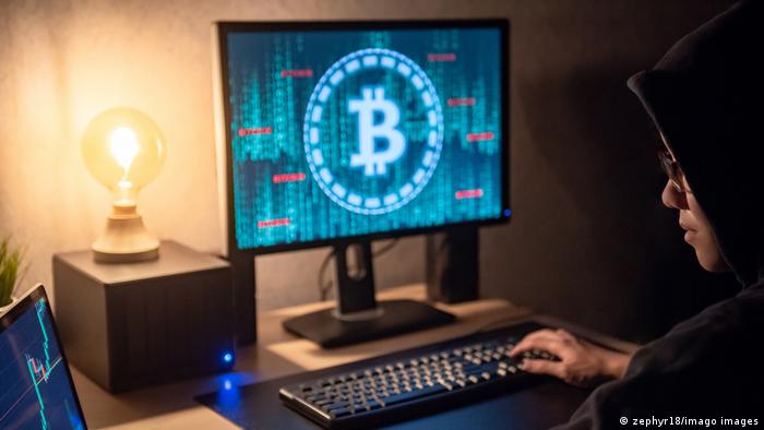 Symbolbild Computerkriminalität Hacker | Lösegeld Bitcoin