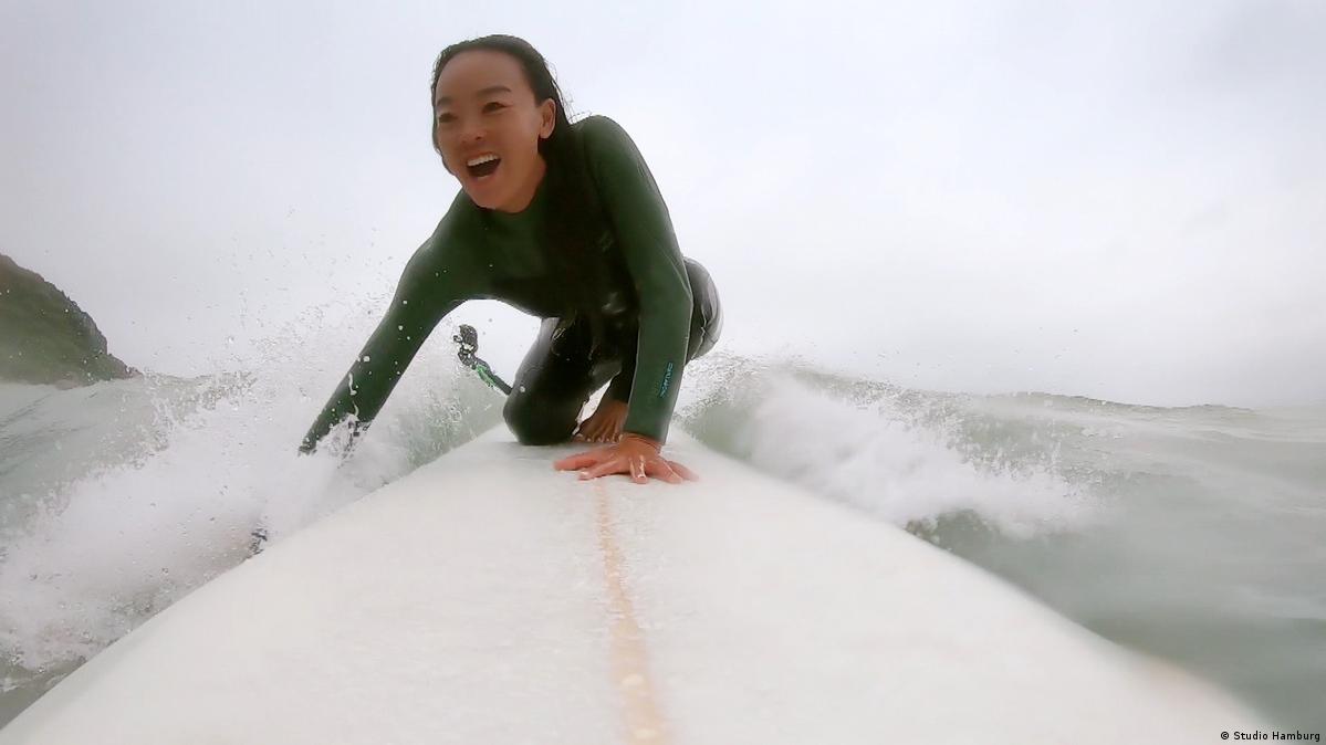 Catch a Wave Surfing in China DW 07/09/2021