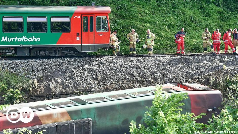 Several injured by Austrian train derailment DW 07/09/2021
