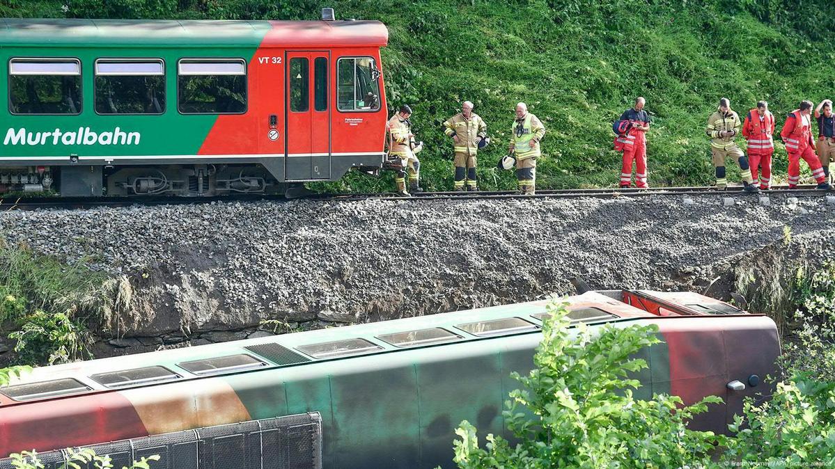 Several injured by Austrian train derailment DW 07/09/2021