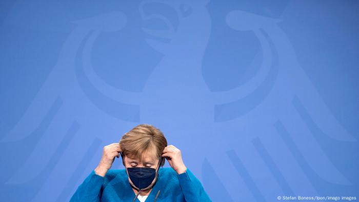 Angela Merkel mit FFP2-Maske