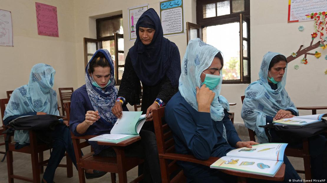 په پاکستان کې د ترانس جندر ښځو لومړنی ښوونځی