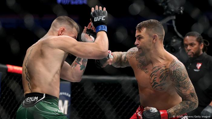 Conor Mcgregor Loses To Dustin Poirier In First Round At Ufc 264 News Dw 11 07 2021