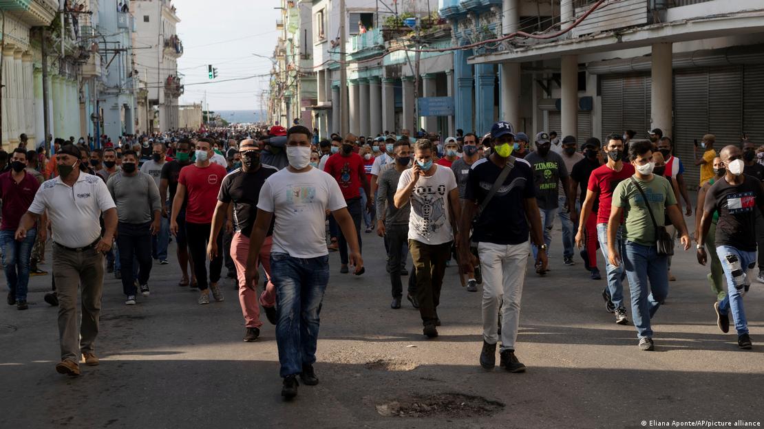 Description: Miles de cubanos salieron a protestar el 11 de julio de 2021. 