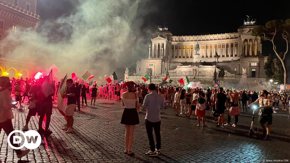 Italy celebrates Euro 2020 triumph after pandemic nightmare – DW – 07 ...