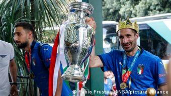 Οι Ιταλοί πανηγυρίζουν την κατάκτηση του EURO