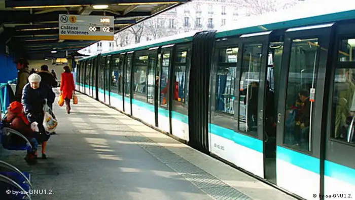 Flash-Galerie Paris Metro Linie 1