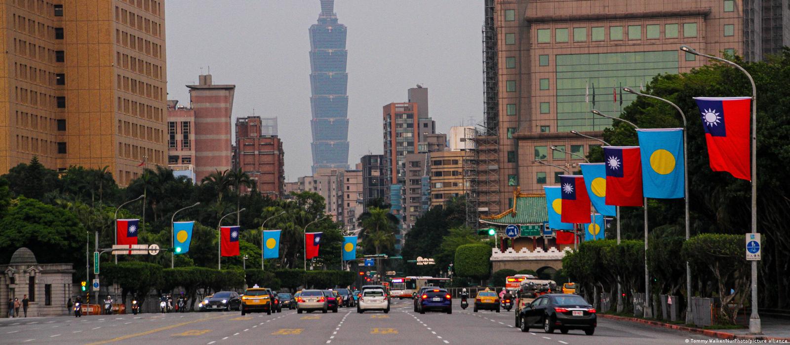 Japan warns of regional risk in Taiwan dispute