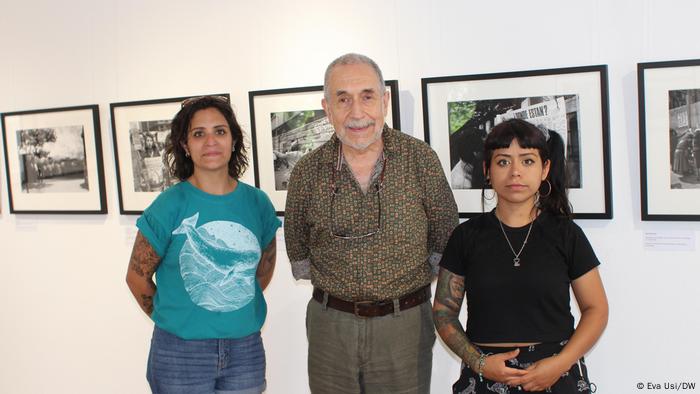 Fotoperiodistas en pie de lucha