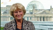 DW-Gespräch mit Kulturstaatsministerin Monika Grütters | @ DW Fotograf: (Stills aus einer DW- Eigenproduktion) Eigendreh
Rechte: Vor Benutzung Rechte klären!