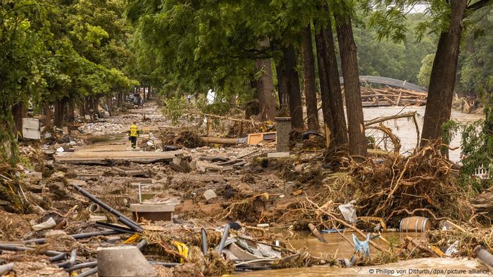 Deutschland Bad Neuenahr | Unwetter in Rheinland-Pfalz | Aufräumarbeiten Deutschland Bad Neuenahr | Unwetter in Rheinland-Pfalz | Aufräumarbeiten