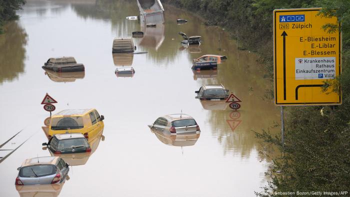 Deutschland Unwetter B265 bei Erftstadt Blessem