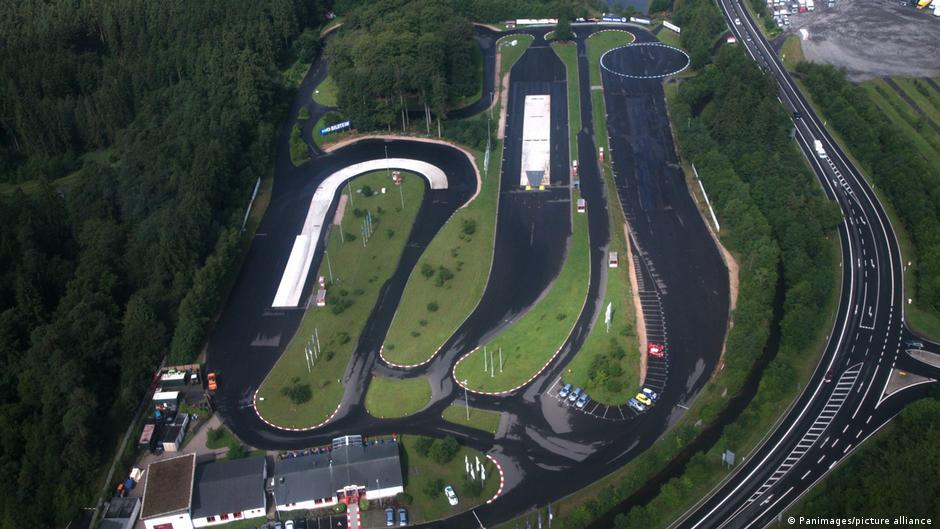 German floods: Nürburgring becomes makeshift aid center | Germany| News and in-depth reporting from Berlin and beyond | DW - Vimarsana News