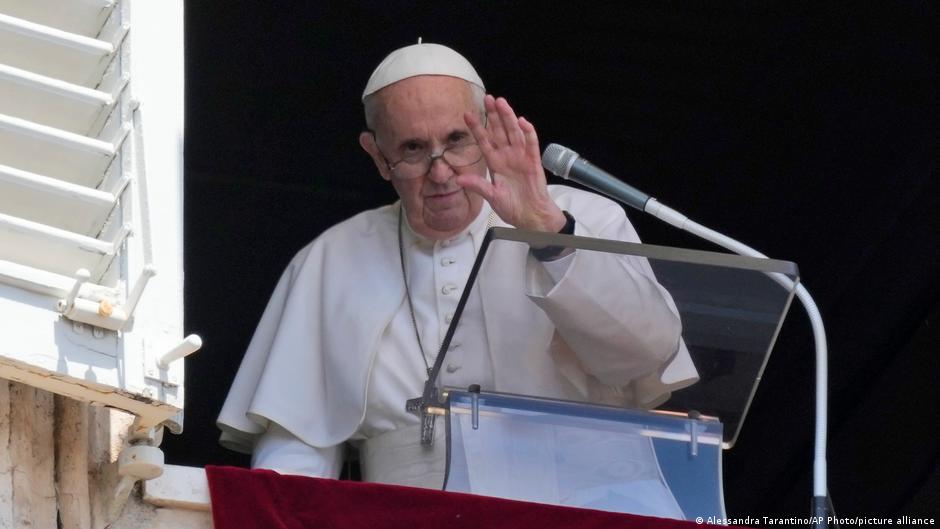 Coronavirus digest: Pope calls vaccination an ′act of love′ | News | DW - Vimarsana News