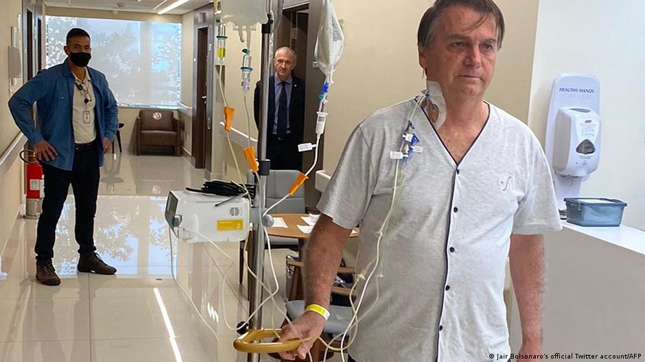 Bolsonaro es hospitalizado para exámenes por una posible obstrucción intestinal
