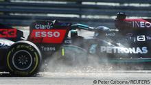 Formula One F1 - British Grand Prix - Silverstone Circuit, Silverstone, Britain - July 18, 2021 Mercedes' Lewis Hamilton during the race REUTERS/Peter Cziborra