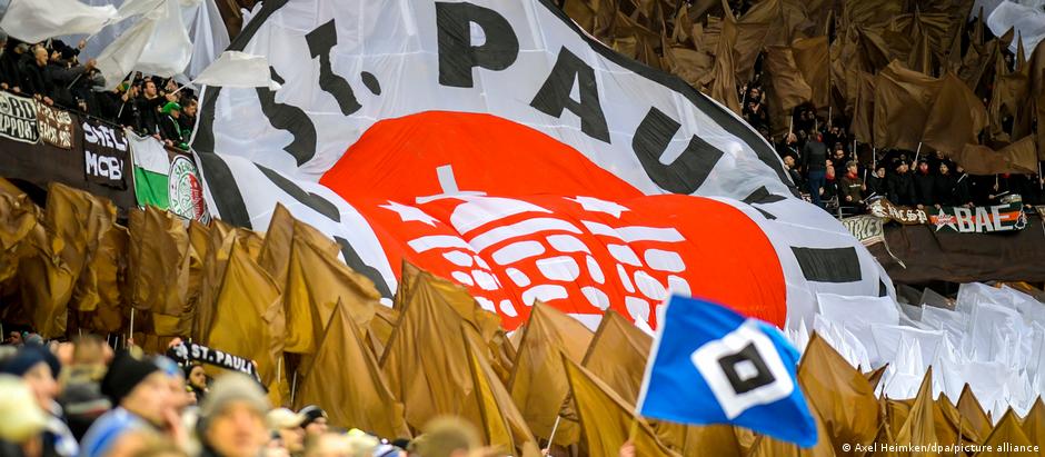 O St. Pauli, arquirrival do Hamburgo, é candidato forte a azarão da Bundesliga 2