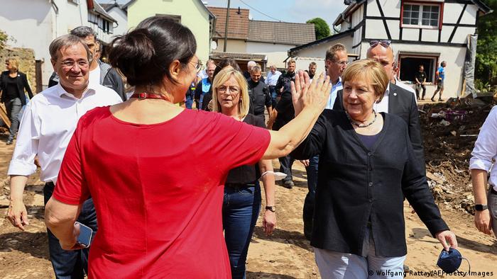 Deutschland Hochwasser Bundeskanzlerin Angela Merkel in Bad Münstereifel