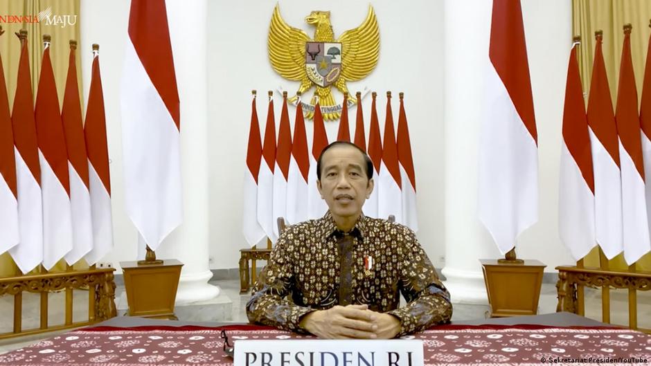 PPKM Diperpanjang, 12 Daerah di Jawa-Bali Berubah ke Level 4 | INDONESIA: Laporan topik-topik yang menjadi berita utama | DW - Vimarsana News