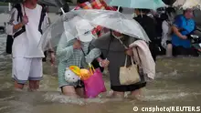 China Unwetter l Heftige Regenfälle, Überschwemmungen in Henan