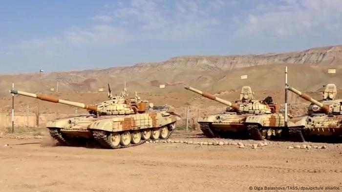 Tadschikistan | Russisches Militär auf Trainigsgelände nahe afghanischer Grenze Tadschikistan | Russisches Militär auf Trainigsgelände nahe afghanischer Grenze