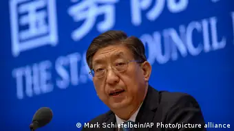 中国卫健委副主任曾益新在新闻发布会上表示，中国不接受世界卫生组织提出的新冠溯源第二阶段调查计划。