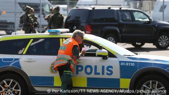 H σουηδική αστυνομία επί το έργον