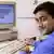 Der Inder Amit Kulkarni sitzt am 25.8.2000 an seinem Arbeitsplatz bei ThyssenKrupp-Engineering in Essen. Seit dem 1. August ist der 25 Jahre alte Computerspezialist in Deutschland beschäftigt. Mit seiner Green Card darf er fünf in Jahre in Deutschland arbeiten. pixel