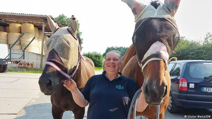 Sandra Bischoff und ihre beiden Pferde