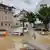 Автомобили на затопленной улице в Зинциге после наводнения