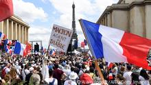 Miles protestan contra restricciones anticovid en Francia