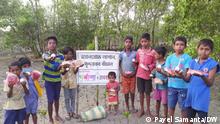 Umashankar Mondal , ein Mann aus einem abgelegenen Dorf in Sundarban in Westbengalen, ist nun jedem als Freund des Waldes, als Mangrovenmann, bekannt. Er begann auf eigene Initiative, Mangroven-Setzlinge zu pflanzen.
awareness programme on mangrove 