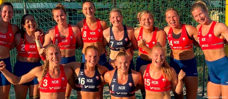 Time de handebol de praia feminino da Noruega foi multado no Europeu por usar shorts em vez de biquíni