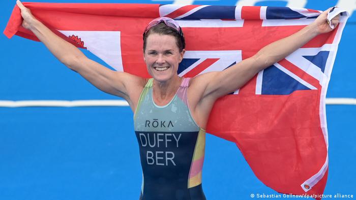 Flora Duffy se impuso en la prueba de triatlón femenino