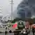 تصاعد الدخان فوق مجمع "تشيمبارك" الذي وقع فيه الانفجار