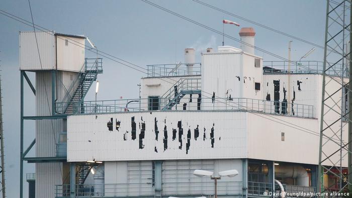 L'usine de fabrication de produits chimiques à Leverkusen après l'accident