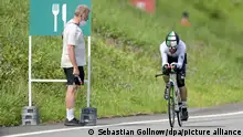德国自行车教练喊出种族主义言论后被送回国 