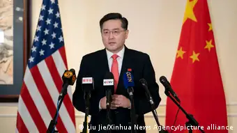 中国驻美国大使秦刚26日撰文称，一个中国原则是中美关系与台海和平稳定的基石，但这一基石正面临前所未有的威胁，并遭到严重破坏