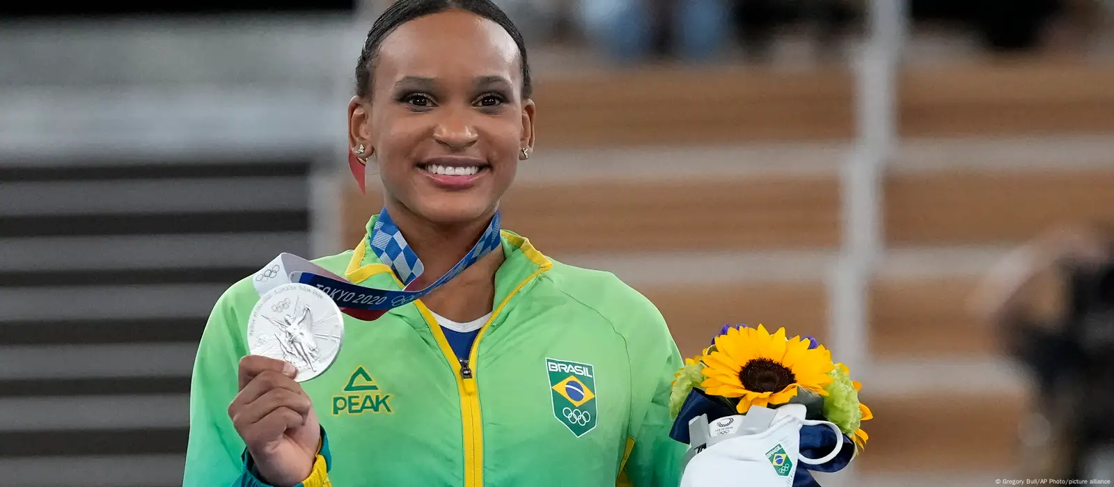 Pódio histórico no Mundial de Ginástica empolga Rebeca Andrade