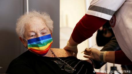 Κορονοϊός: Και τρίτη δόση για άνω των 60 στο Ισραήλ