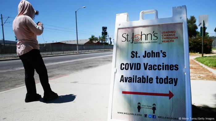 Die Impfbereitschaft in den USA lässt zu wünschen übrig - hier der Eingangsbereich einer Klinik in Los Angeles Die Impfbereitschaft in den USA lässt zu wünschen übrig - hier der Eingangsbereich einer Klinik in Los Angeles