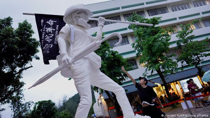 China Künstler | Lady Liberty Hong Kong
