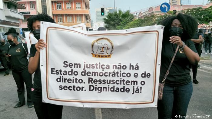 Angola Luanda | Proteste | Beamte 