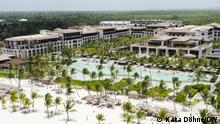 Bild 4 Hotel
In den riesigen All-Inclusive-Resorts in der Region Punta Cana in der Dominikanischen Republik kommt der Großteil des Mülls durch den Tourismus zustande
Foto: Kata Döhne/DW
