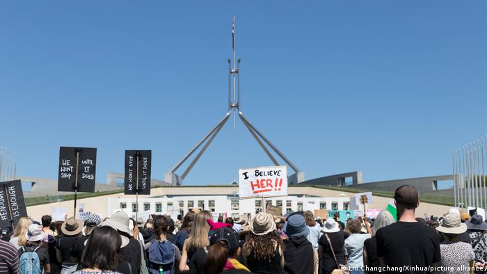 Protesta frente al Parlamento en Canberra, en 2021.