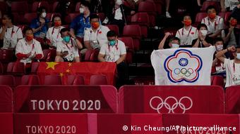 Tokyo 2020 | Olympische Spiele - Eröffnungszeremonie: Fans für Taiwan während Tischtennis