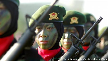 <div>Indonesia: Will the army's ban on 'virginity tests' last?</div>