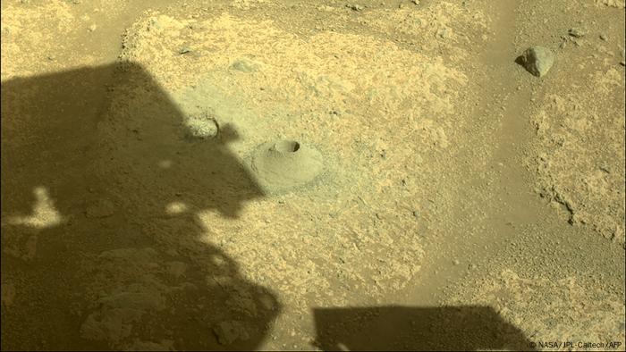 Mars rover Perseverance - shadows on the surface 