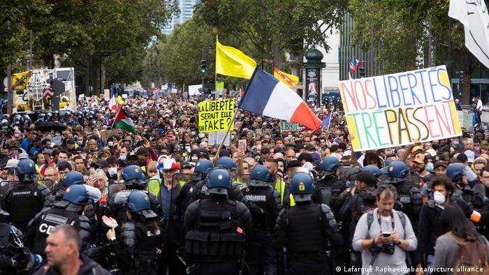 07/08/2021 I Frankreich I Corona-Proteste in Paris