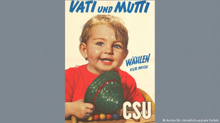 Wahlplakat Bundestagswahl, CSU 1953. Darauf steht: Vati und Mutti wählen für mich.